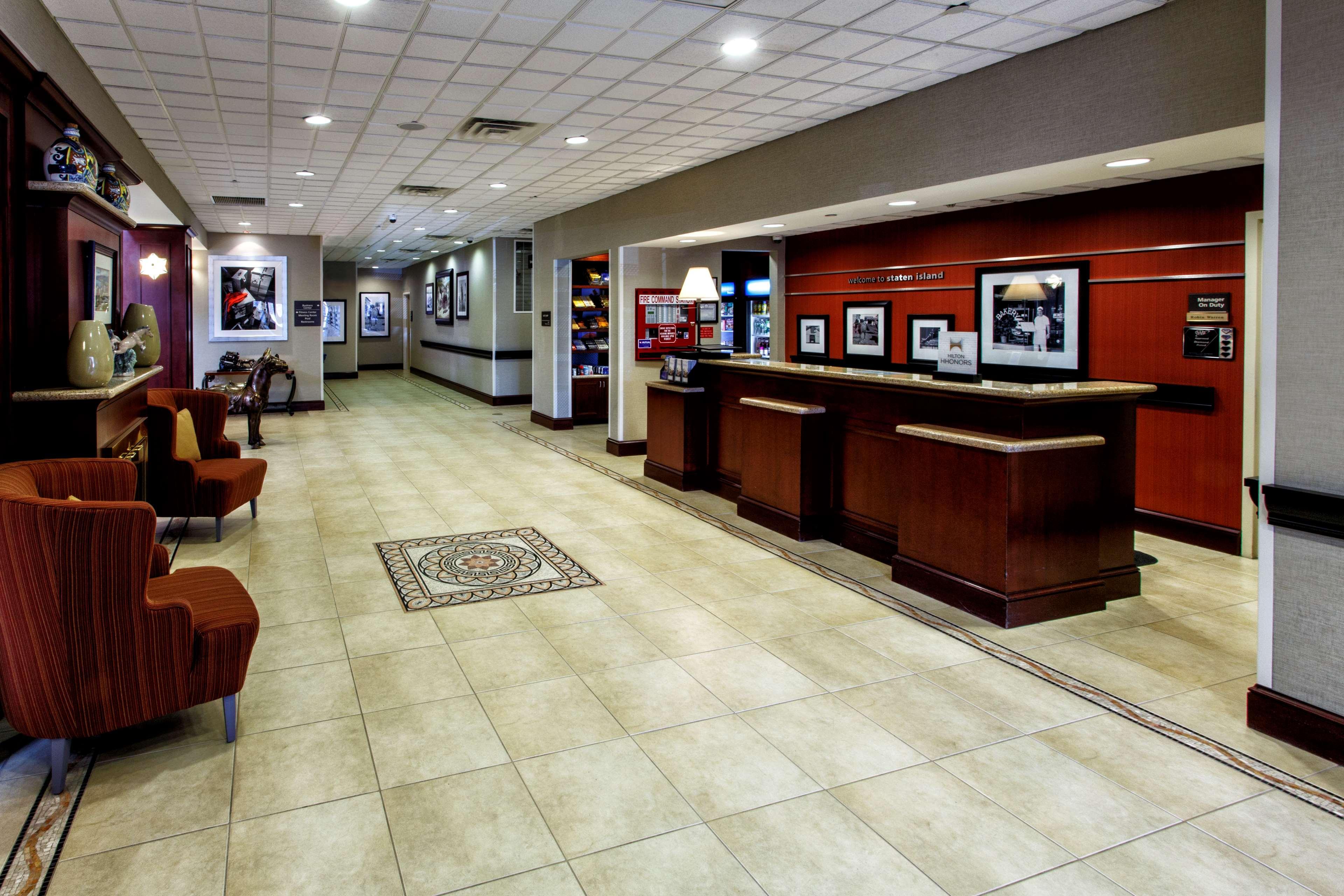 Hampton Inn & Suites Staten Island Nowy Jork Zewnętrze zdjęcie