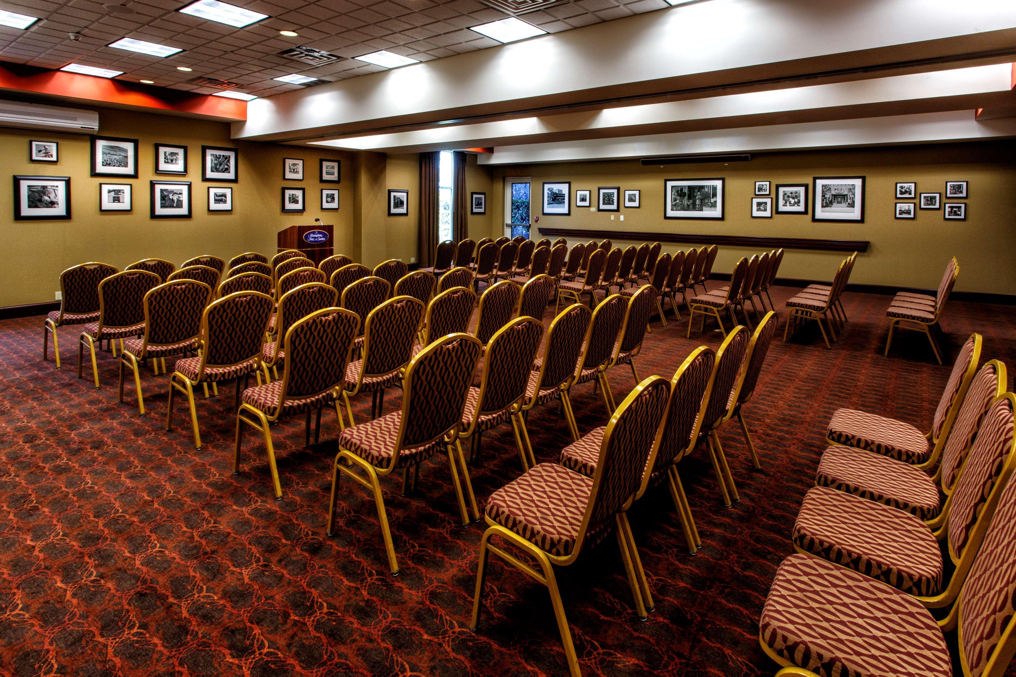 Hampton Inn & Suites Staten Island Nowy Jork Zewnętrze zdjęcie