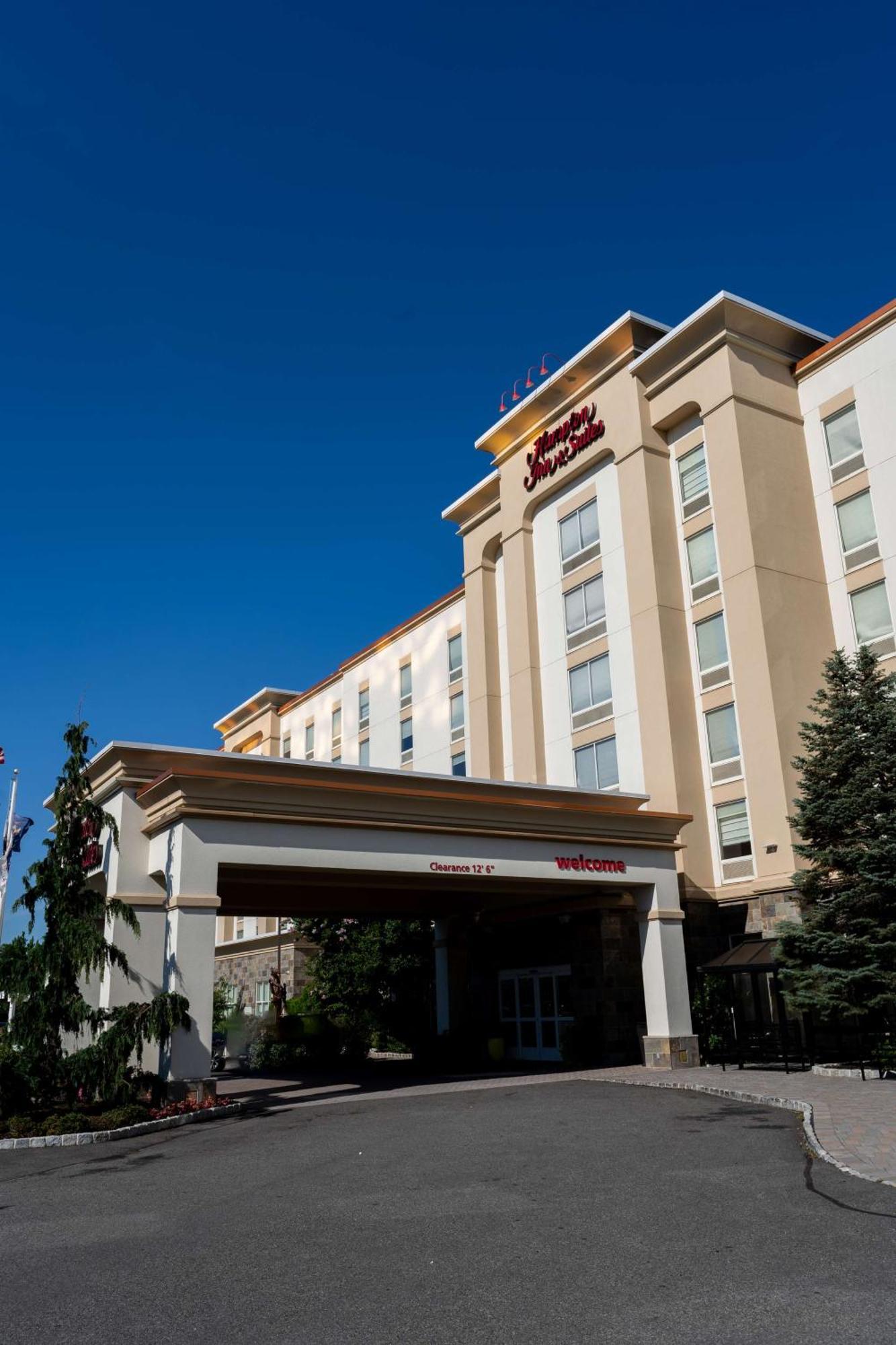 Hampton Inn & Suites Staten Island Nowy Jork Zewnętrze zdjęcie